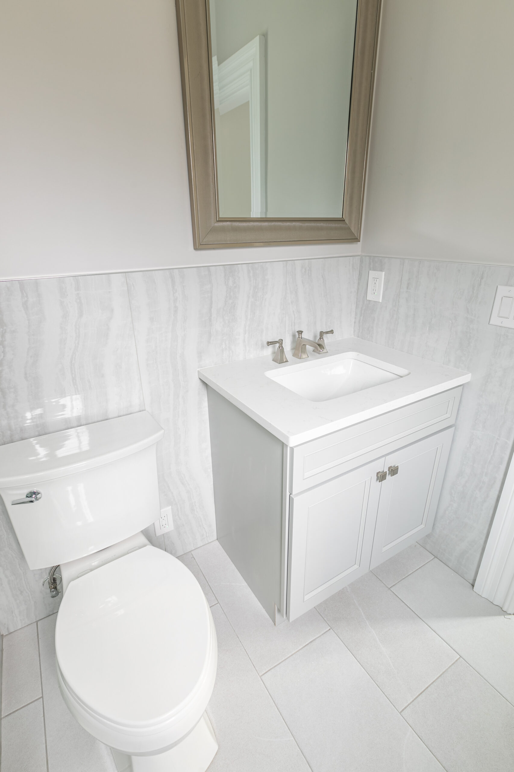 Choosing the Best Tiles for Your Bathroom, best tiles,bathroom tiles,backsplash for bathroom 3