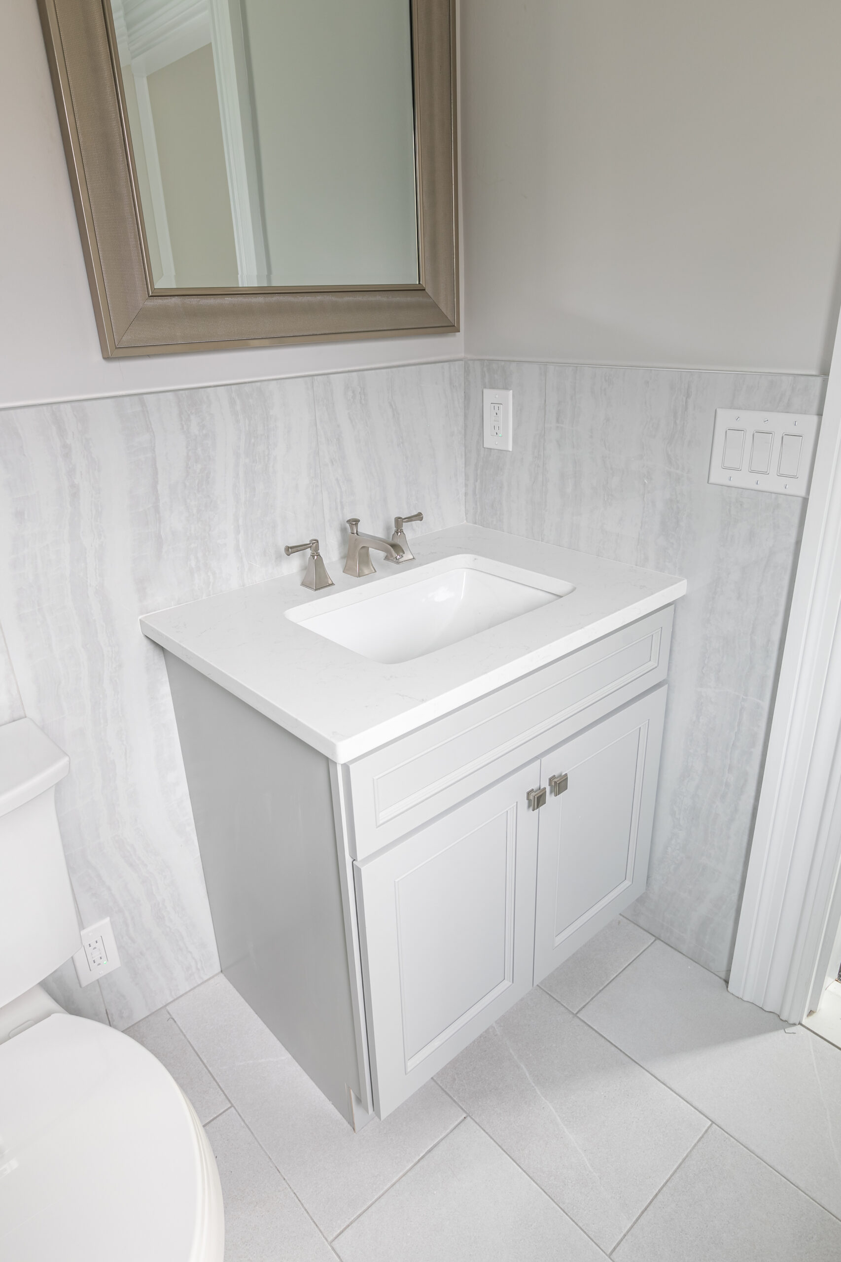 Choosing the Best Tiles for Your Bathroom, best tiles,bathroom tiles,backsplash for bathroom 1