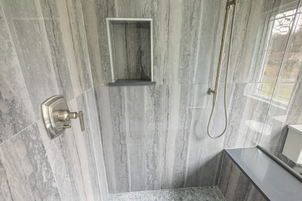 Choosing the Best Tiles for Your Bathroom, best tiles,bathroom tiles,backsplash for bathroom 5